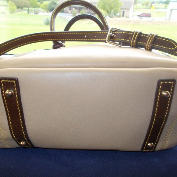 Dooney & Bourke Duxbury Large New Handbag - Picture 6 of 14